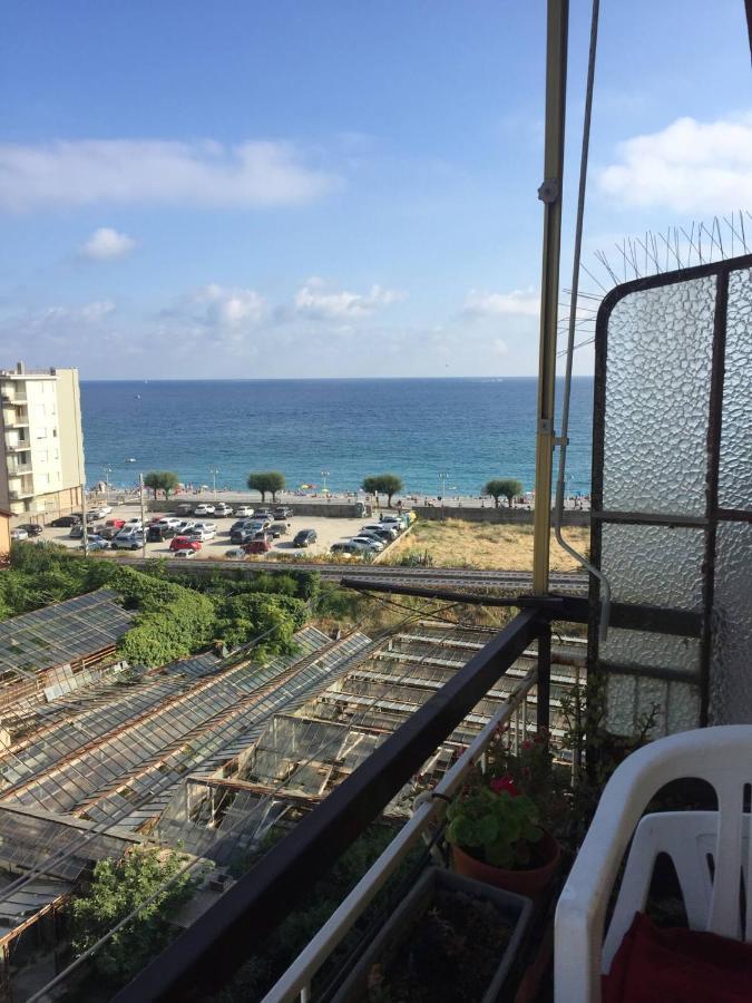 Apartmán A Due Passi Dal Mare Vallecrosia Exteriér fotografie