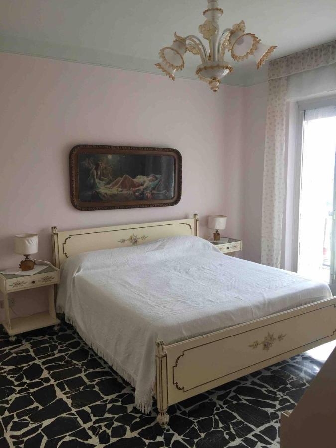 Apartmán A Due Passi Dal Mare Vallecrosia Exteriér fotografie